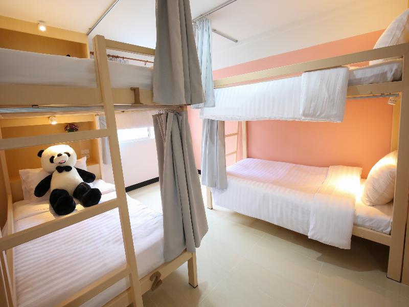 Lucky Panda Hotel by ZUZU image