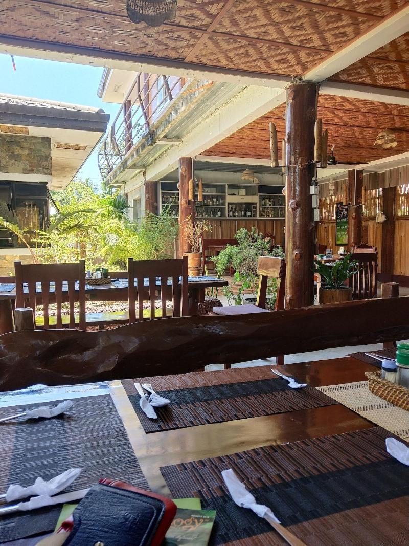 Hr Hotel Bar And Restaurant