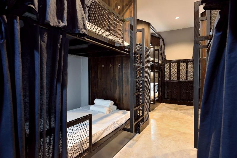 Castle Black Bangkok Hostel image