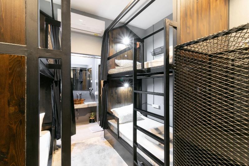 Castle Black Bangkok Hostel image