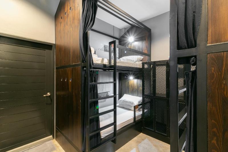 Castle Black Bangkok Hostel image