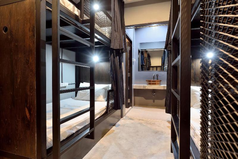 Castle Black Bangkok Hostel image