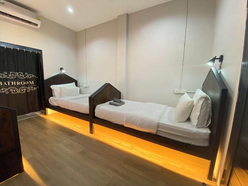 Castle Black Bangkok Hostel image