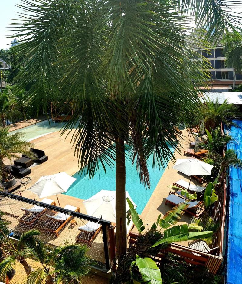 Walking Street Hostel By New Wave Adults Only image