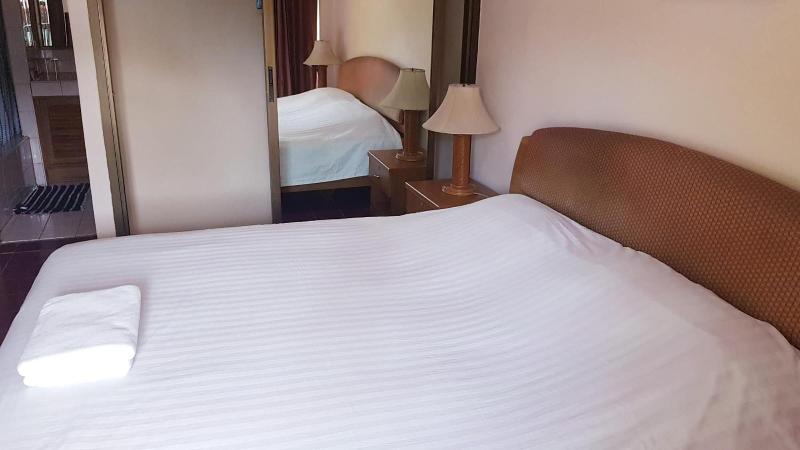 Walking Street Hostel By New Wave Adults Only image