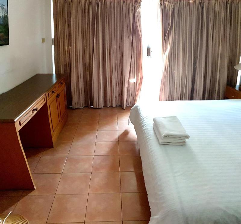 Walking Street Hostel By New Wave Adults Only image