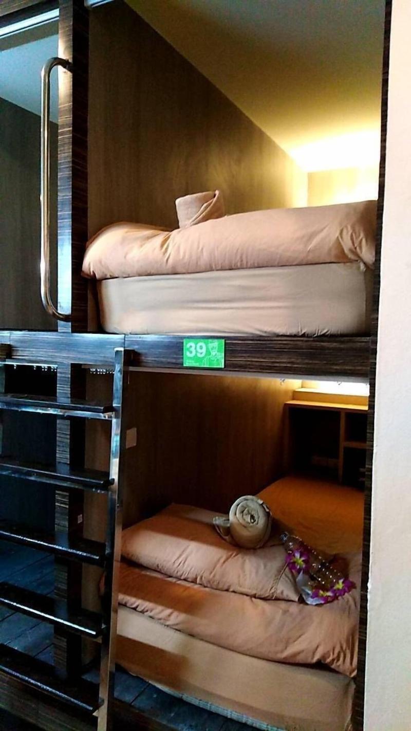Walking Street Hostel By New Wave Adults Only image