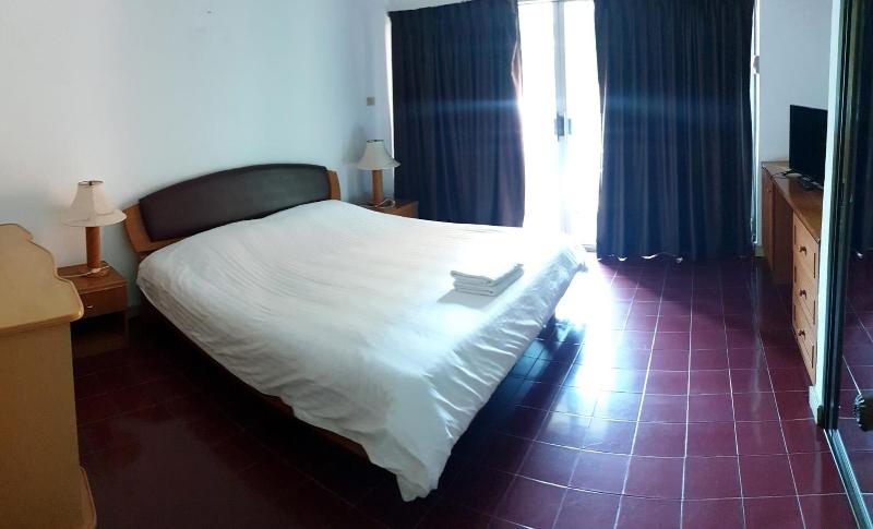 Walking Street Hostel By New Wave Adults Only image
