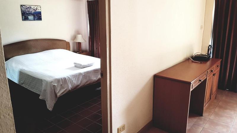 Walking Street Hostel By New Wave Adults Only image