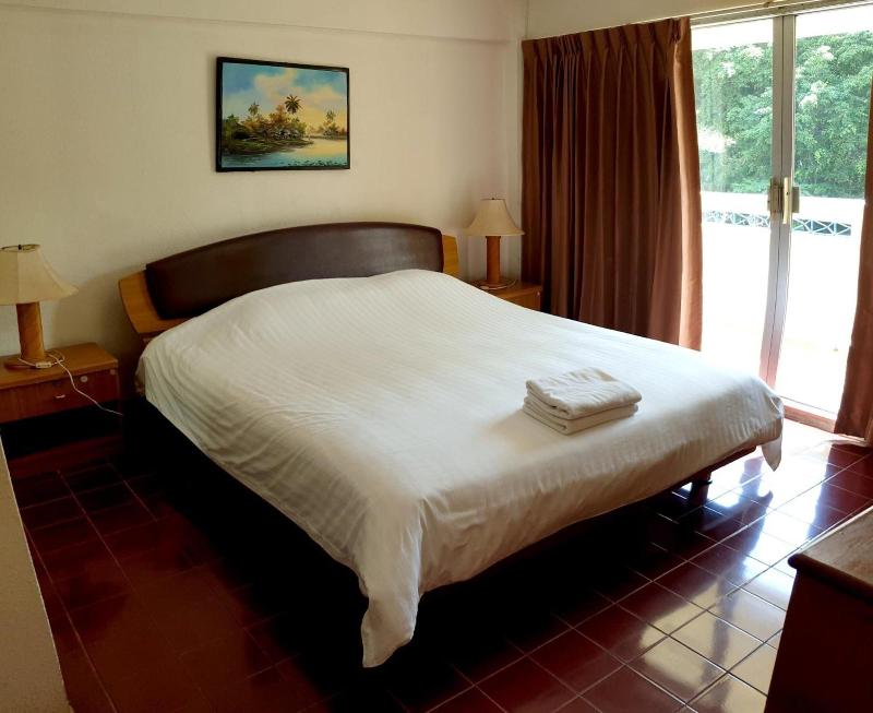 Walking Street Hostel By New Wave Adults Only image