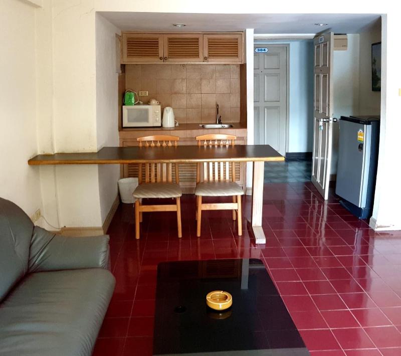 Walking Street Hostel By New Wave Adults Only image