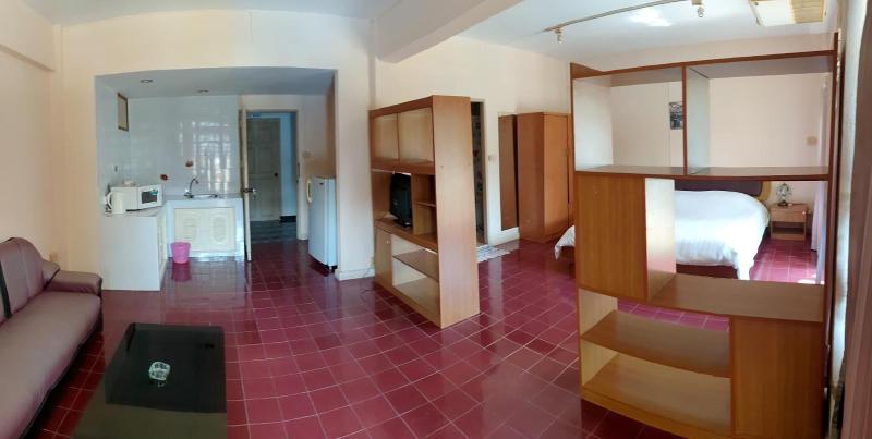 Walking Street Hostel By New Wave Adults Only image
