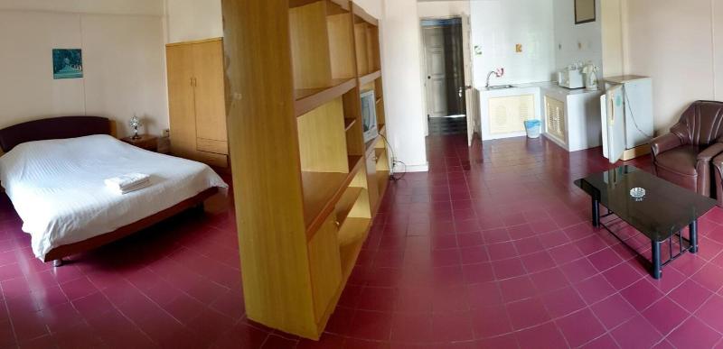 Walking Street Hostel By New Wave Adults Only image