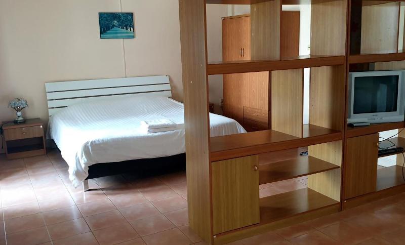 Walking Street Hostel By New Wave Adults Only image
