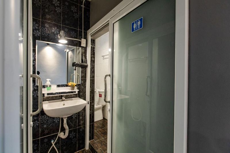 The Z Nite Hostel image