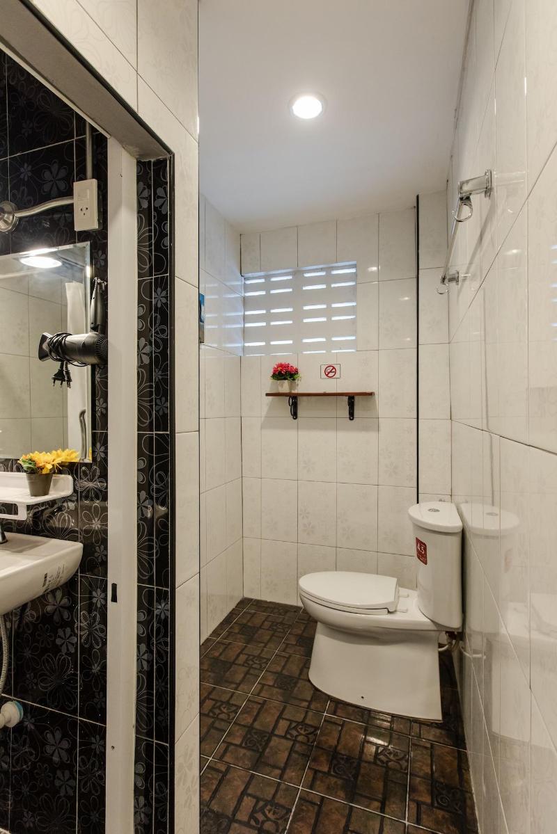 The Z Nite Hostel image