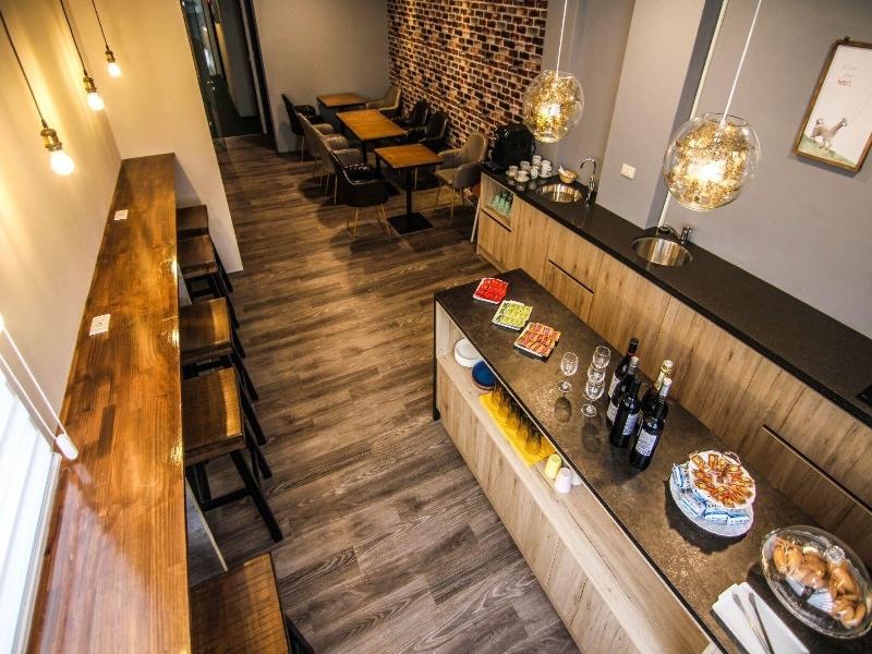Sunmoonlake Loft Inn image