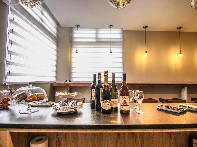 Sunmoonlake Loft Inn image