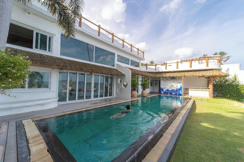 The Rock Samui Hostel image