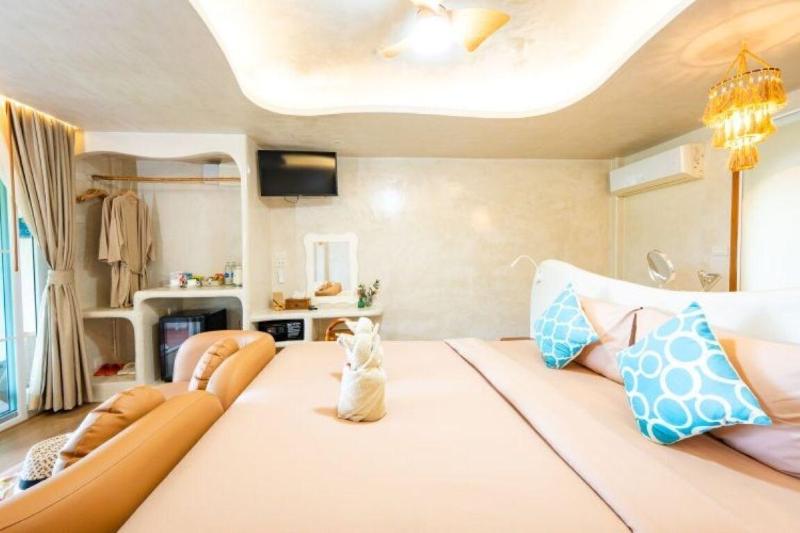 The Rock Samui Hostel image