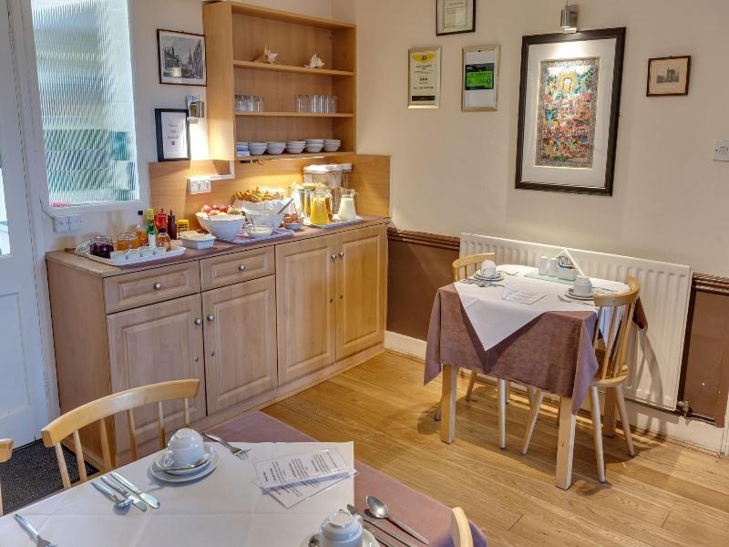 Sportsview Guest House image