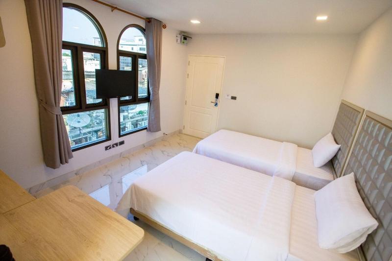 Rich8 Hostel image