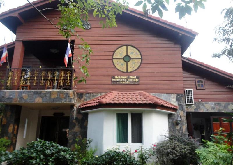 Moradok Thai Guesthouse Hostel