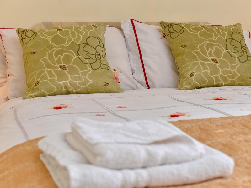 The Warren Guest House image
