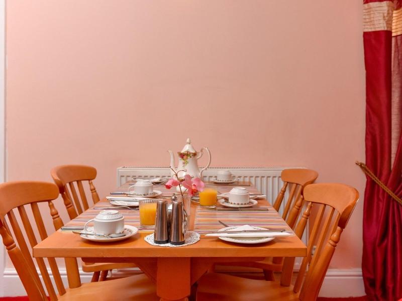 The Warren Guest House image