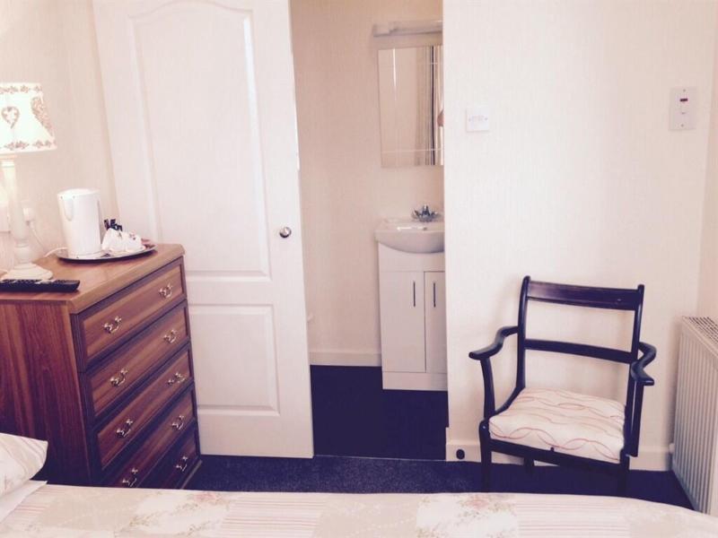 Hazelgrove Guest House image