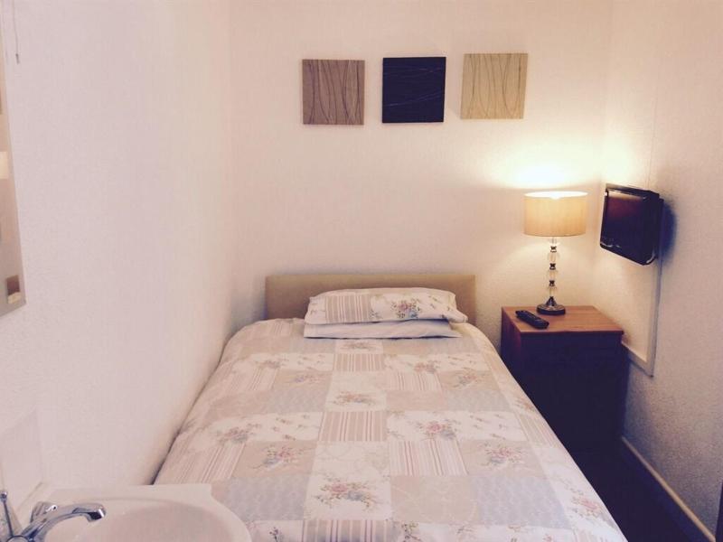 Hazelgrove Guest House image