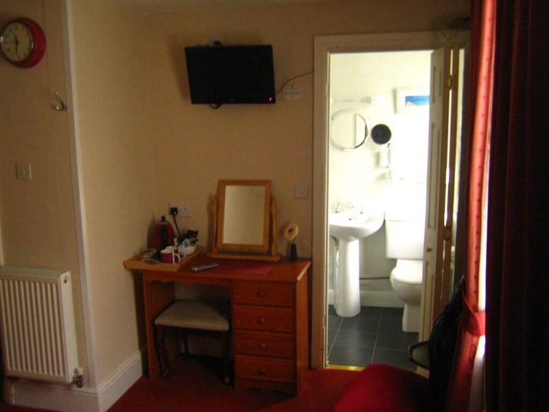 Gleneagles Guest House image