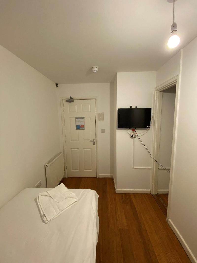 Buckingham Guest House For Contractors image