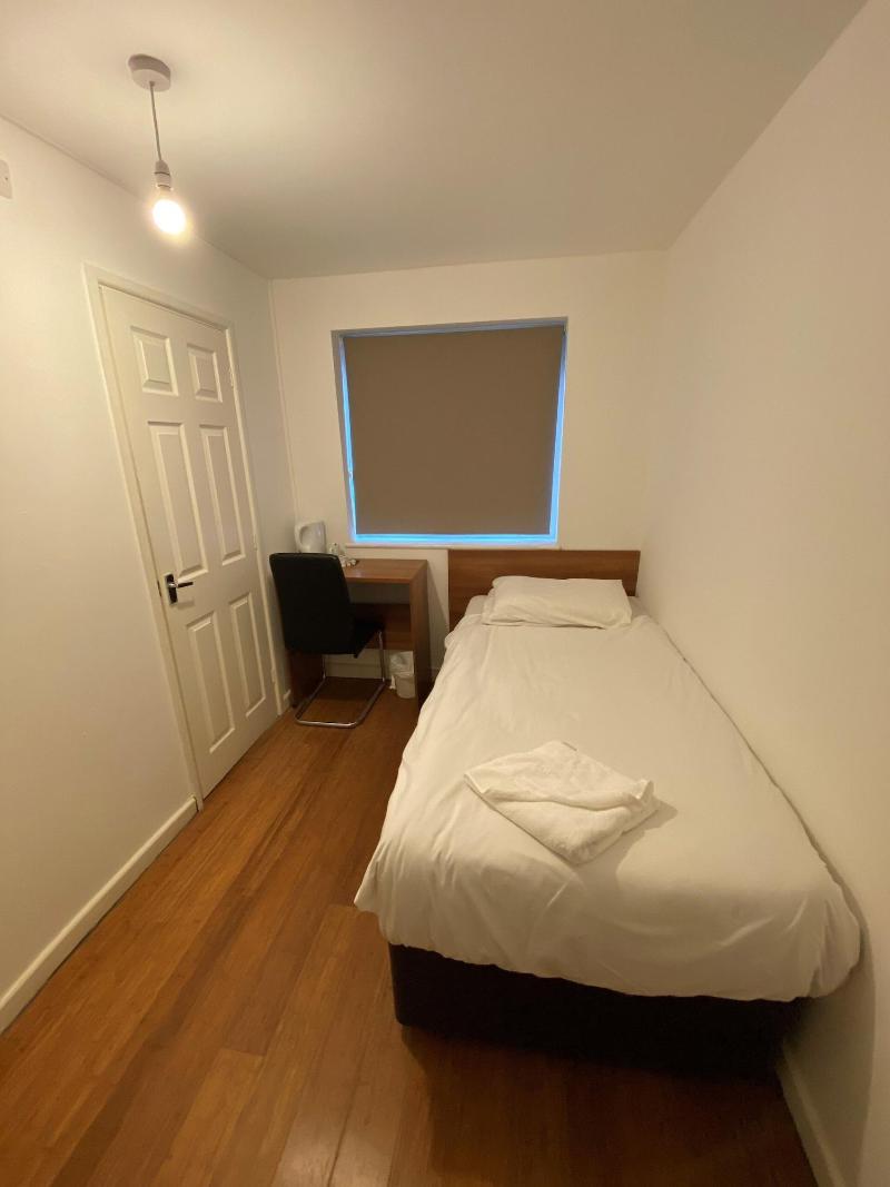 Buckingham Guest House For Contractors image