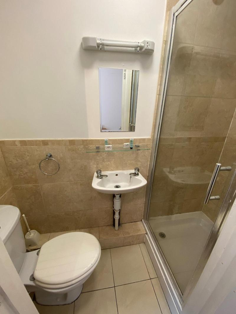 Buckingham Guest House For Contractors image