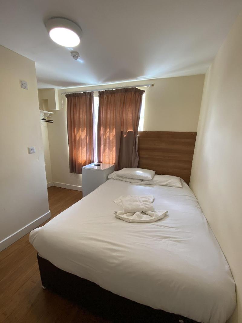 Buckingham Guest House For Contractors image