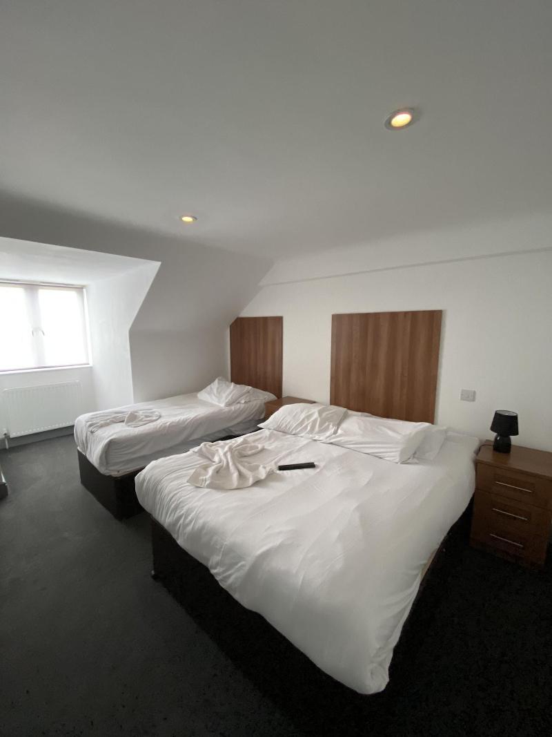 Buckingham Guest House For Contractors image