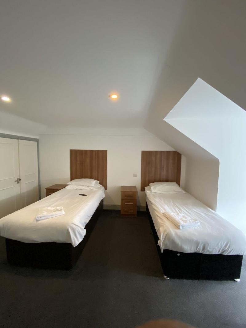 Buckingham Guest House For Contractors image