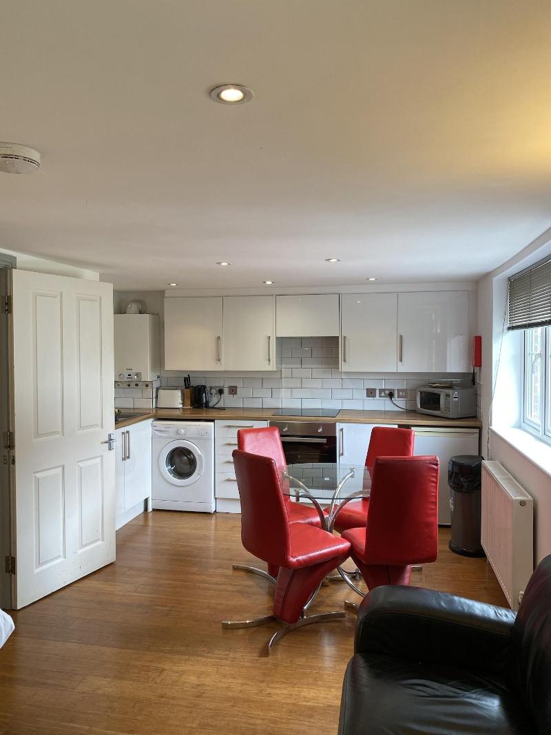 Buckingham Guest House For Contractors image