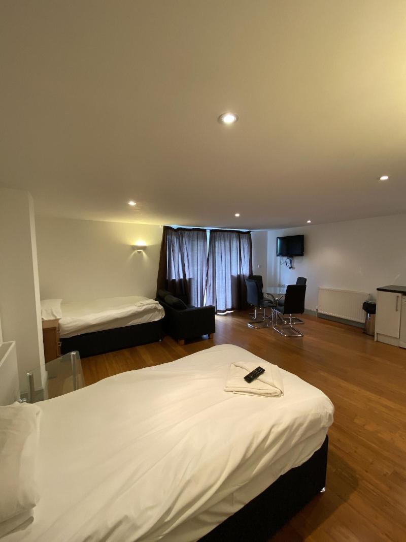 Buckingham Guest House For Contractors image