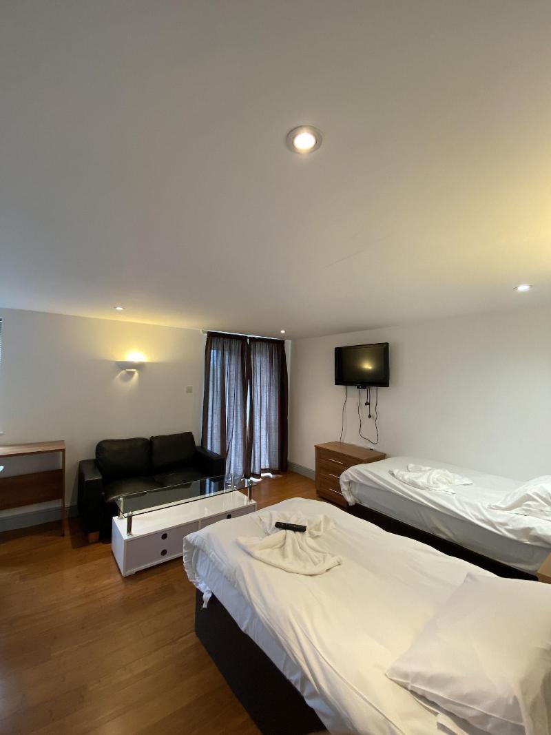 Buckingham Guest House For Contractors image