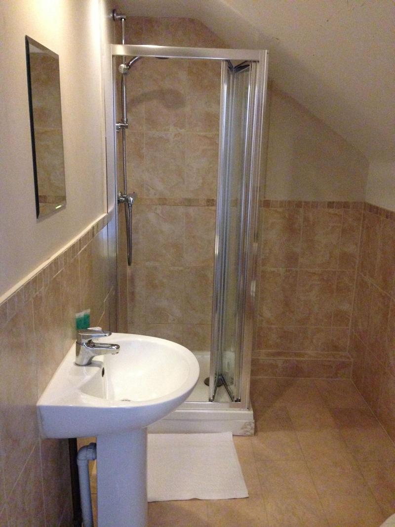 Buckingham Guest House For Contractors image