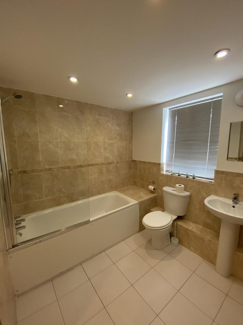Buckingham Guest House For Contractors image