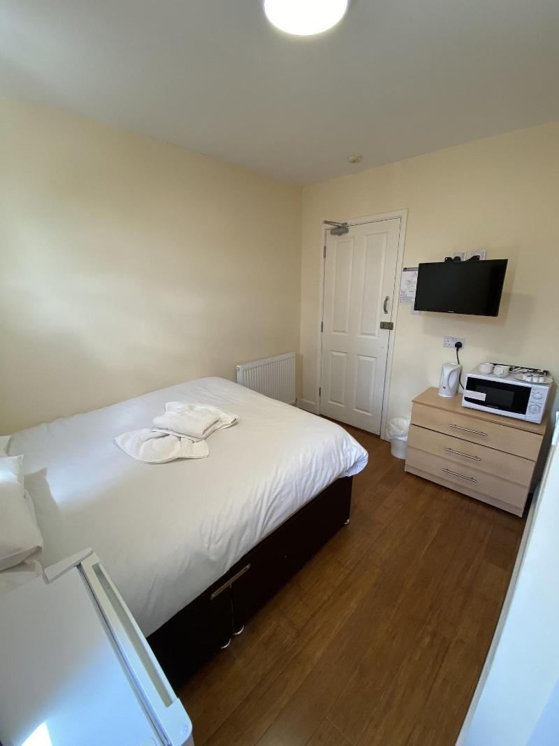 Buckingham Guest House For Contractors image