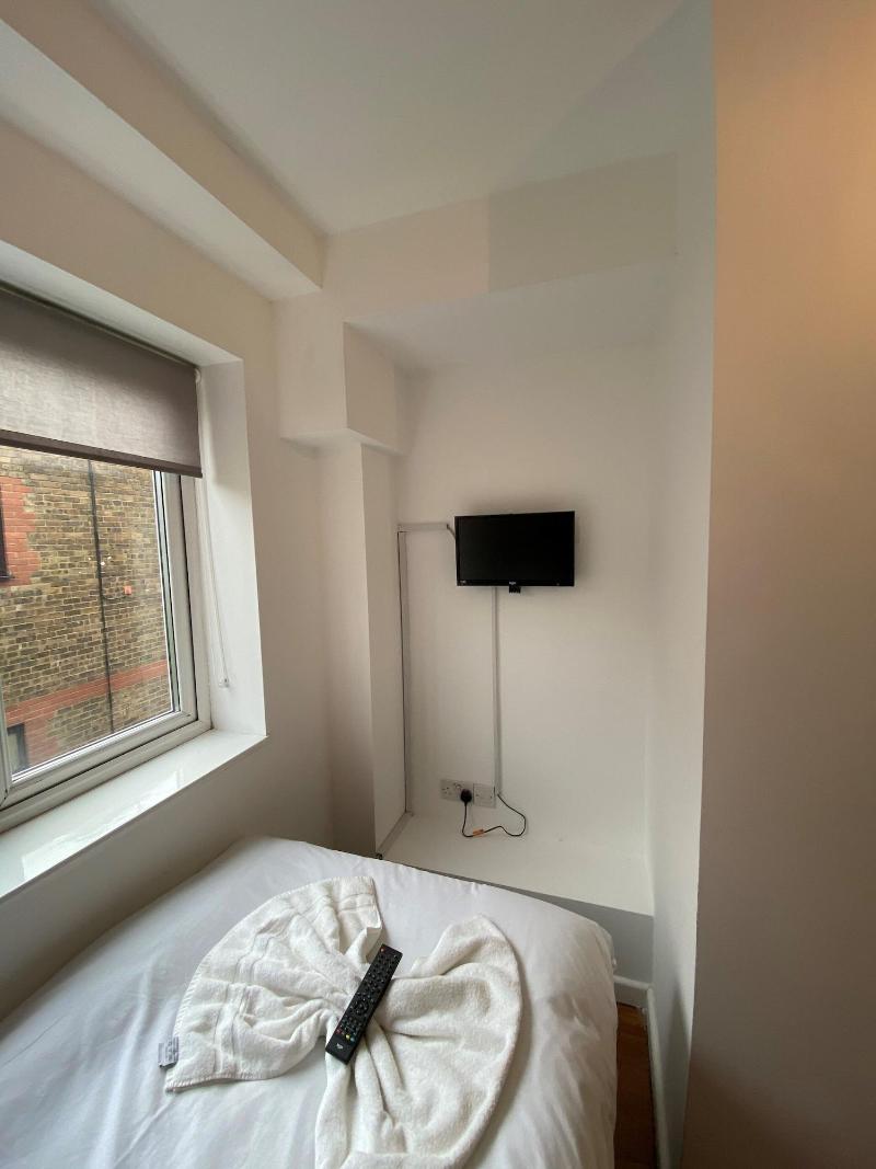 Buckingham Guest House For Contractors image