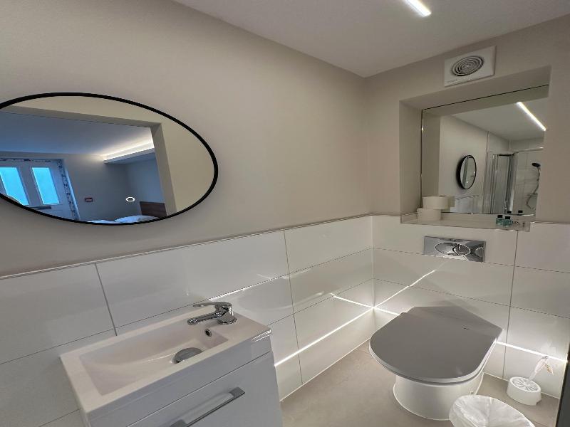 Buckingham Guest House For Contractors image