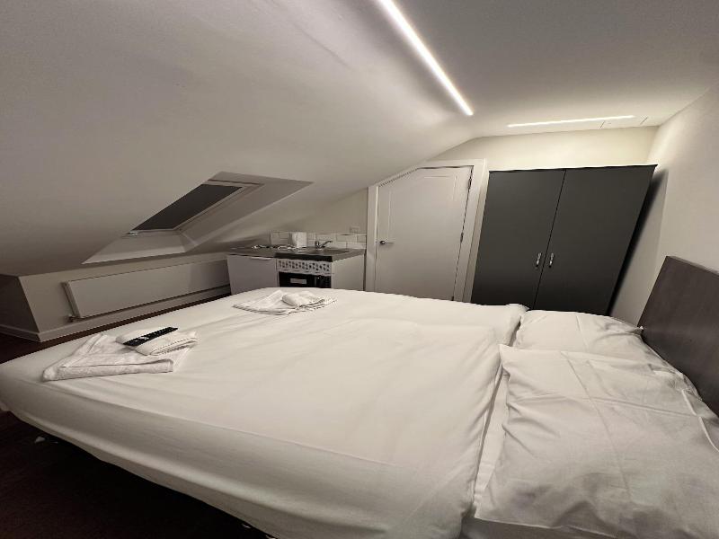 Buckingham Guest House For Contractors image