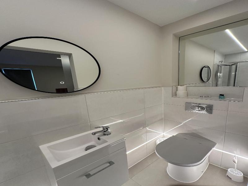 Buckingham Guest House For Contractors image