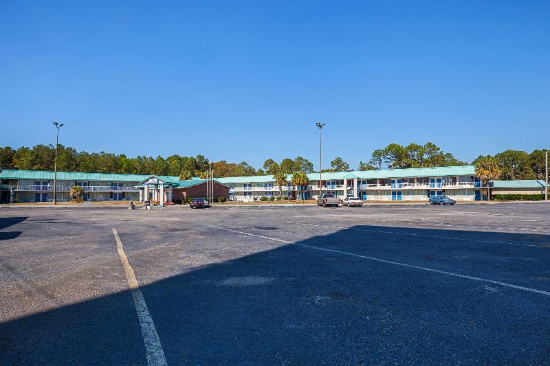 Motel 6 Tifton Ga image