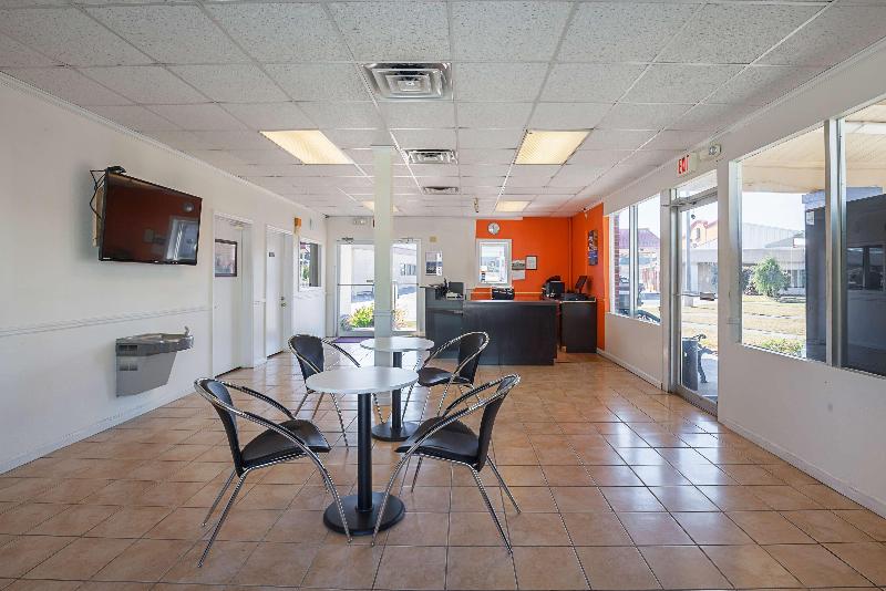 Motel 6 Tifton Ga image